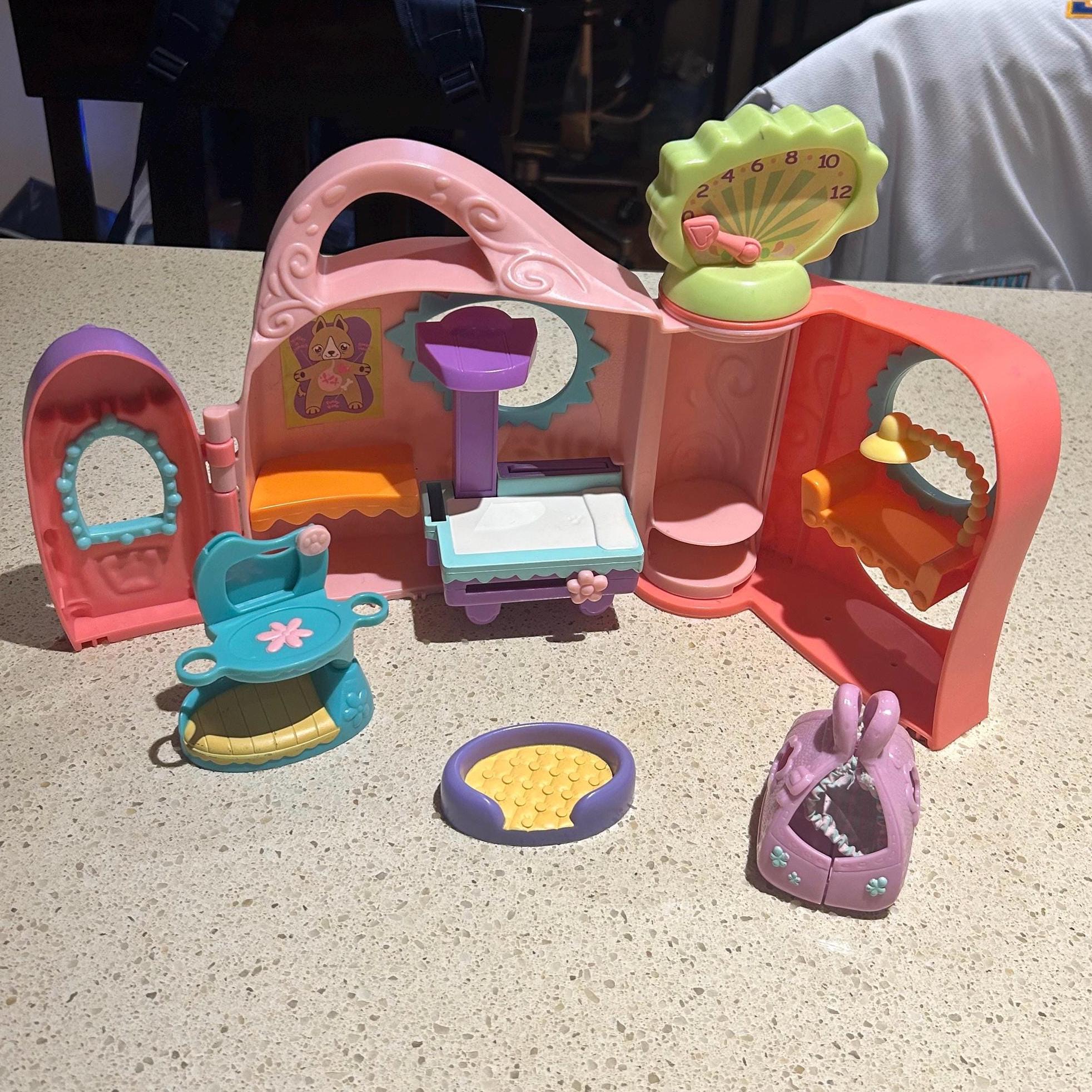 Littlest Pet Shop Get Better Center Playset With Xray Machine and