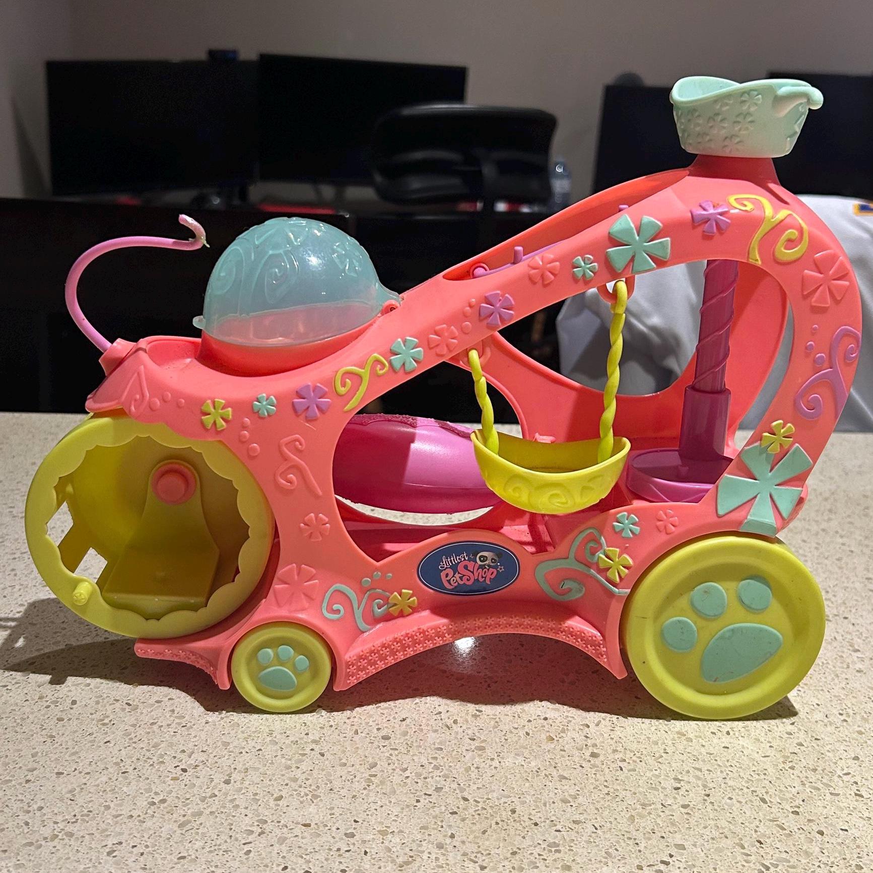 Littlest Pet Shop Paw Power Cruiser Car Hamster Wheel Playset