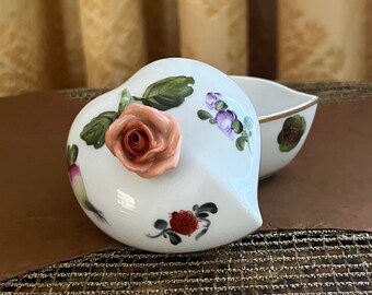 Jewelry box - Vintage Herend heart shaped trinket box with rose finial for Bridal Shower or newborn gift