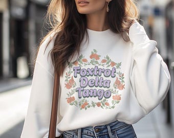Sudadera de protesta con estampado floral Foxtrot Delta Tango, sudadera política sutil FDT, sudadera liberal anti Trump, sudadera izquierdista anti MAGA