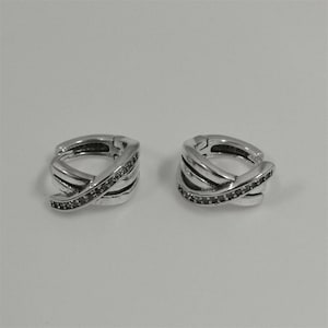 パンドラ クロスオーバー パヴェ フープイヤリング