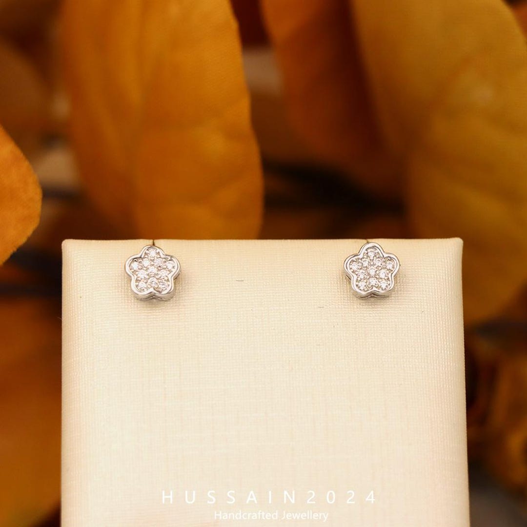 ソリッド925スターリングシルバー VAスモールステートスタッドイヤリング 4mm x 8mm, 金属 Solid 925 S 並行輸入品