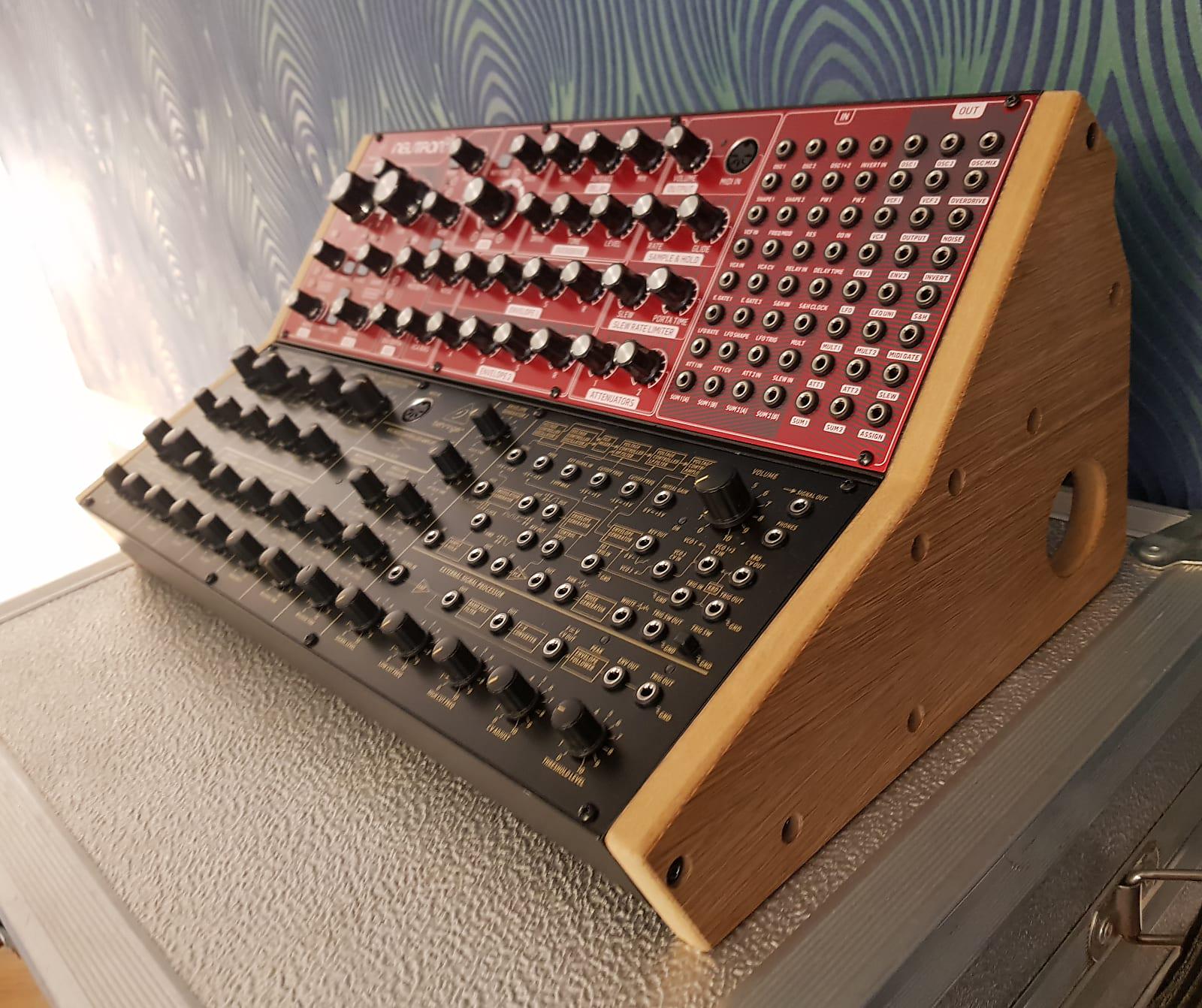 Oak Veneered Dual Stand for Behringer Model D, Pro One, K2 and