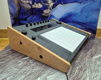 Soporte Ableton Push 3: soporte de madera maciza de roble para sintetizador, soporte de escritorio con ángulo de 15 grados, accesorio de estudio hecho a mano.