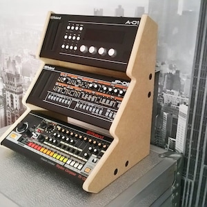Triple Roland Boutique gewone MDF verzonken standaard van synths en hout
