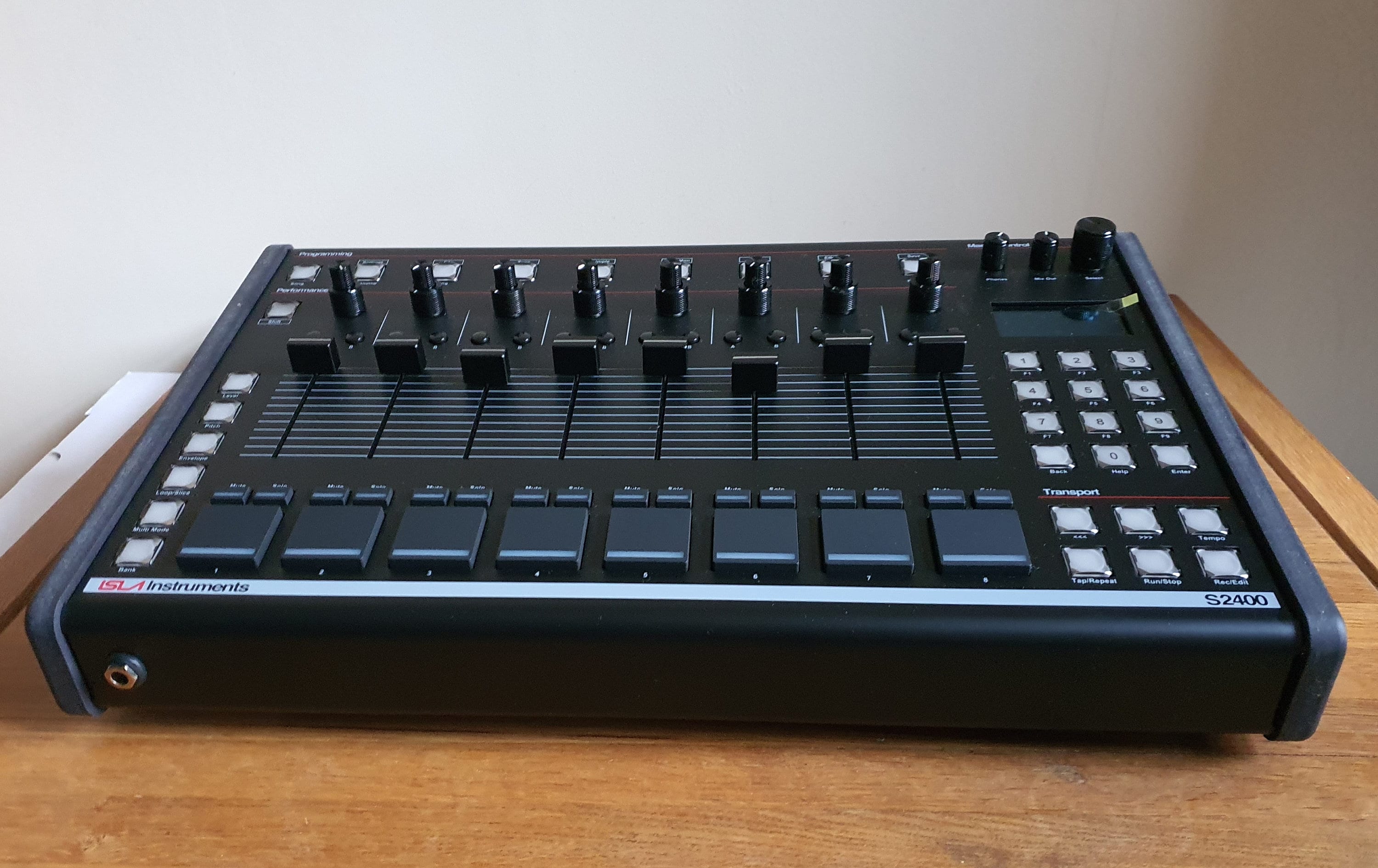 DTM・DAW ISLA Instruments S2400 sampler isla-s2400_189366_1.jpg?