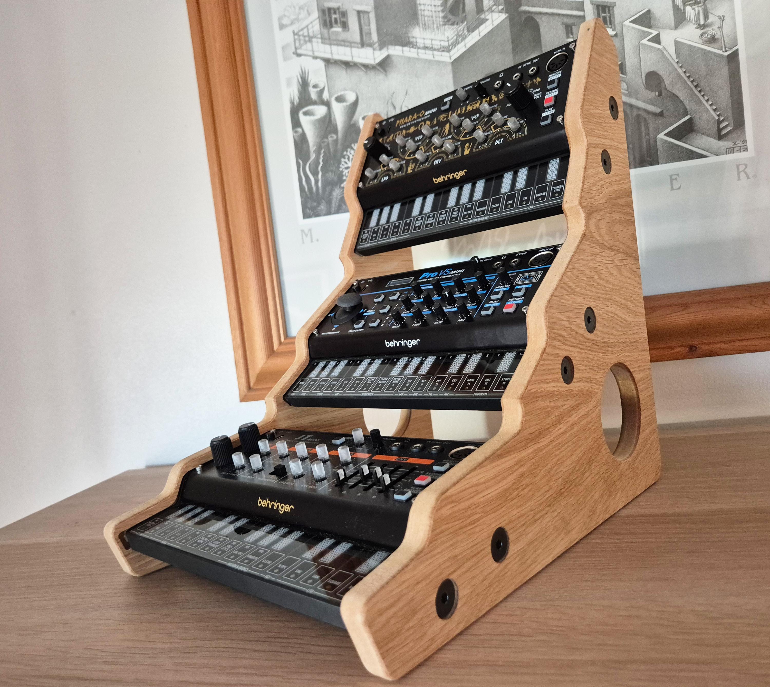 MDF Ständer Synthesizer Holz UK Decksaver - Behringer Crave & Edge Behringer Synthesizer Ständer
