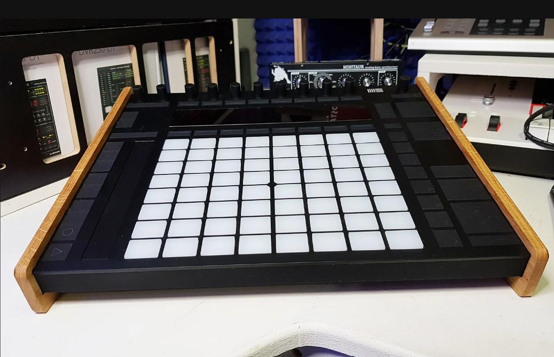 Ableton Push 2 本体　木製スタンドのセット Ableton Push 2 Solid Oak Stand From Synths and Wood - Etsy