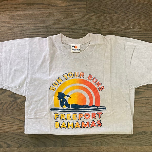 Rare vintage 1970s/80s Sun your buns Freeport Bahamas t shirt women’s size small