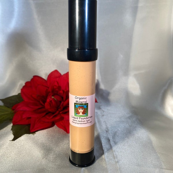 Organic foundation Warm Medium Light  All Natural Liquid Mineral Foundation hyaluronic acid  Non-Comedogenic   Vegan and All Natural