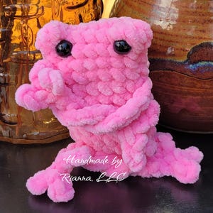 No Sew Leggy Frog Crochet Pattern