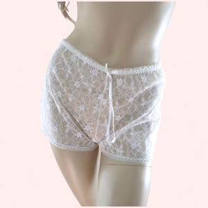 Vintage White Lace High Waisted Panties XS S NWOT 80s Bridal Lingerie Soft Girl Aesthetic Retro Boudoir Sheer Lace