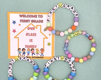 Pulsera "Nuestra Clase es una Familia", Pulsera "Primer Día de Primer Grado", Pulsera "Regreso a Clases de Primer Grado", Regalos de Pulseras de Cuentas Redondas y de Pony