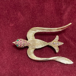 Vintage Bird Swallow Gold Tone Pink Rhinestone Brooch Pin