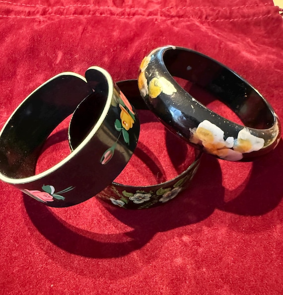 Three Vintage Bangle Bracelets Black Plastic Flowers