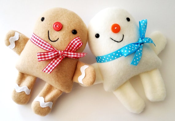 Adorable Mini Snowman Softie - Free Pattern and Tutorial