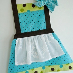 SALE PDF ePattern Precious Child's Apron Three Sizes image 1