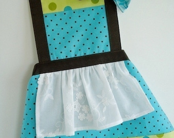 SALE - PDF ePattern - Precious Child's Apron - Three Sizes