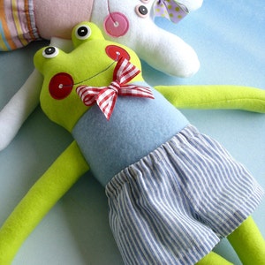 Doll Sewing Pattern for Belinda Bunny and Freddy Frog Fleece Softie Toy PDF e-pattern tutorial for plush toy image 5