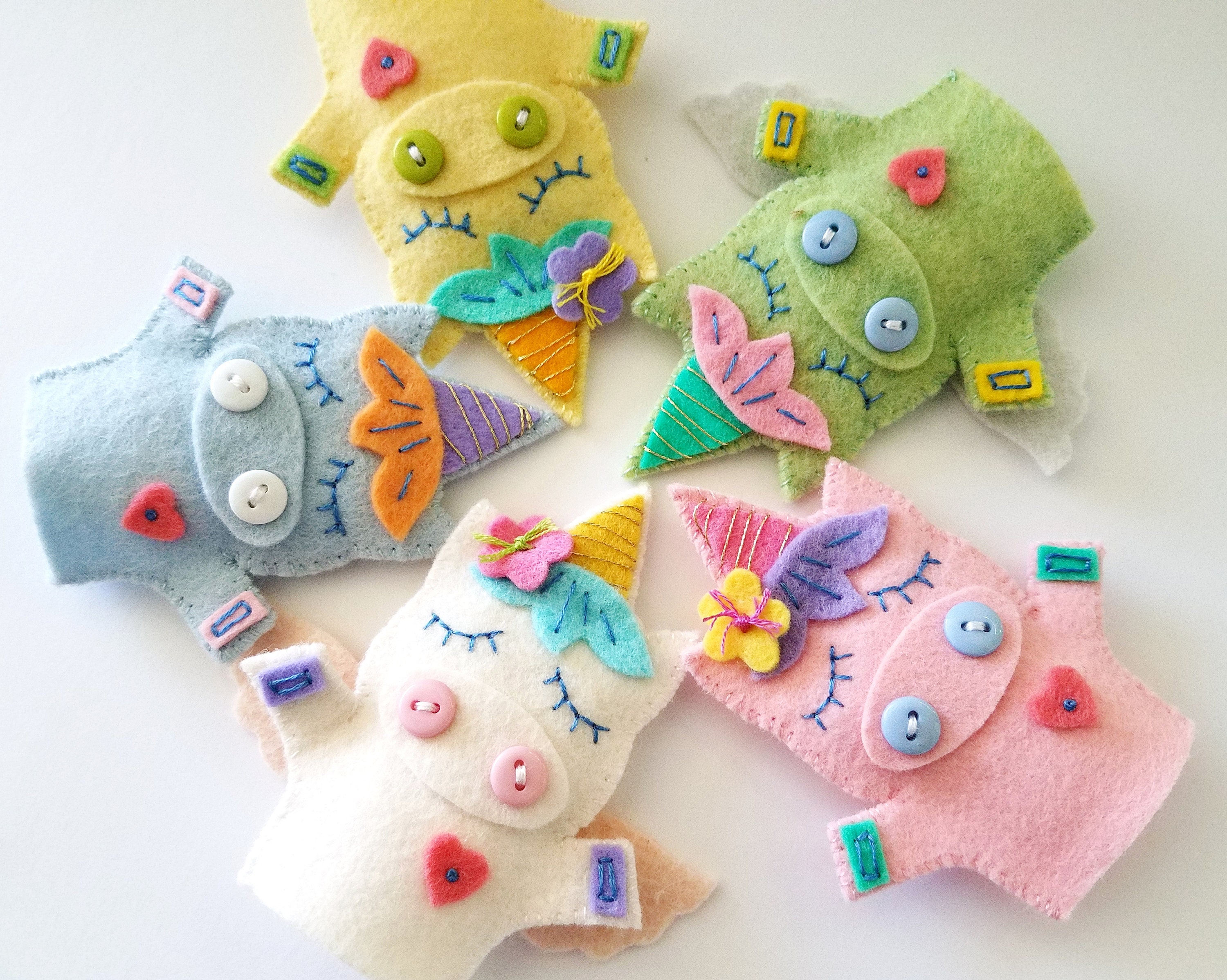 Unicorn Finger Puppet