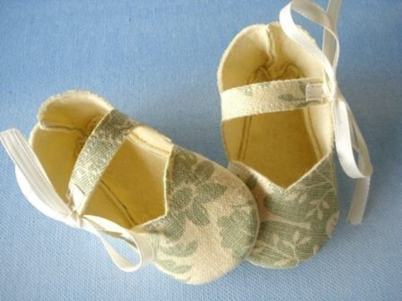 Mary Jane Sewing Pattern Simple Mary Jane Baby Shoes Booties with Ribbon Ties PDF ePattern image 2