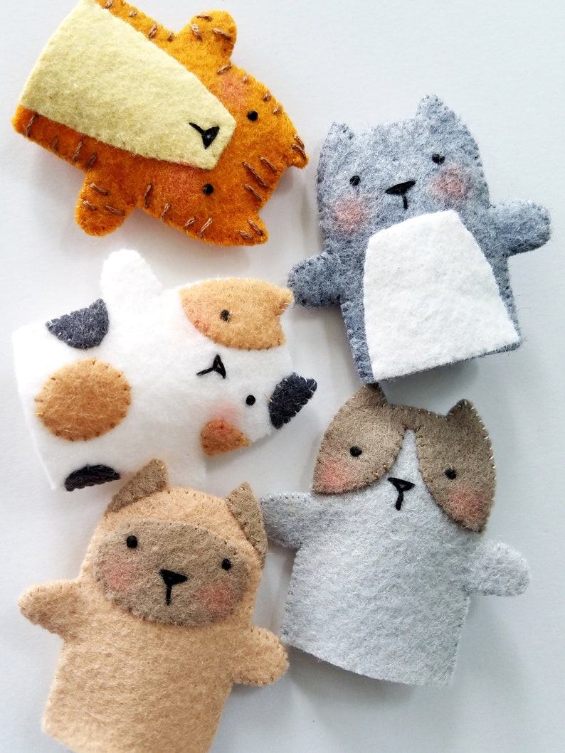 Kitty Cat Felt Finger Puppets Sewing Pattern PDF ePATTERN for Five different Kitty Cats & Carrying Case Siamese, Calico image 4