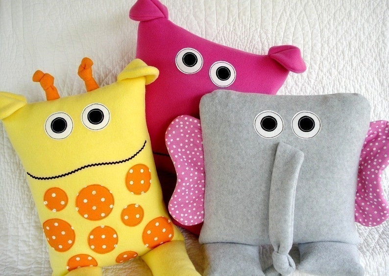 SALE PDF ePATTERN for Giraffe, Elephant and Hippo Pillows Sewing Pattern image 1