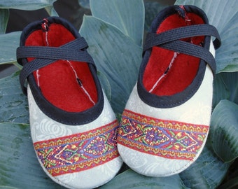 SALE - PDF ePattern Crossover Baby Shoes