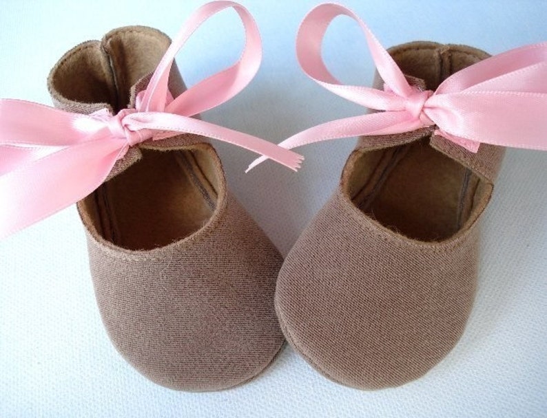 Baby Shoes Booties Sewing Pattern Basic Shoes Ten Sizes Babies Preemies Dolls PDF e-Pattern image 3