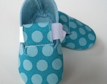 Precious Monkey - Plain Baby Booties - Shoes - PDF ePattern Sewing - Baby Shoe Fabric e pattern DIY