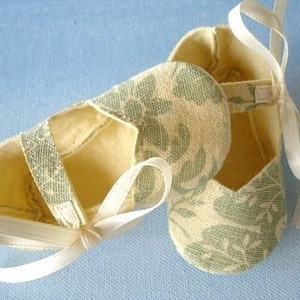 Mary Jane Sewing Pattern Simple Mary Jane Baby Shoes Booties with Ribbon Ties PDF ePattern image 4