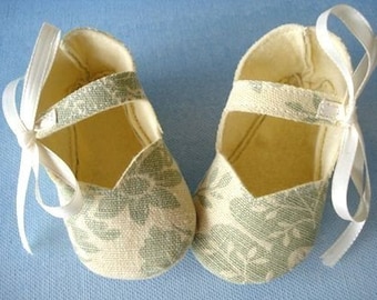 Mary Jane Sewing Pattern - Simple Mary Jane Baby Shoes - Booties with Ribbon Ties PDF ePattern