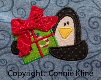 プレゼントを持ったペンギンのアップリケ - 機械刺繍デザイン 4x4 フープサイズ。即時ダウンロード