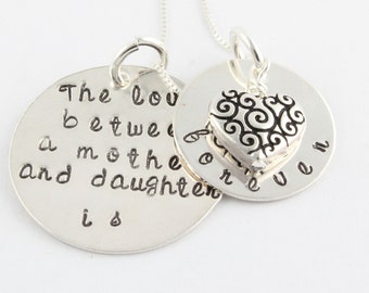 Collar de corazón personalizado - Regalo del día de la madre para mamá - Regalo para la abuela - Regalo personalizado - Collar de plata esterlina - Collar estampado a mano