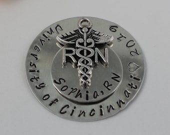 Personalisierte Anstecknadel - Krankenschwester Pin - Krankenschwester Pin Graduation - BSN Nursing Pin - RN Nursing Pin - RN Pin