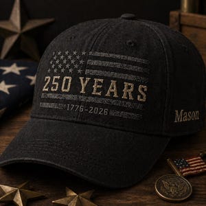 250 år av Amerika broderad keps, personligt namn USA-hatt, jubileumspresent 1776-2026, personlig patriotisk pappahatt, broderad USA-flagga