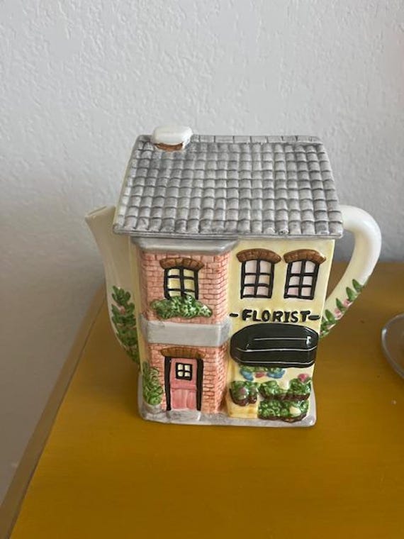 Ceramic Florist House by Starlight