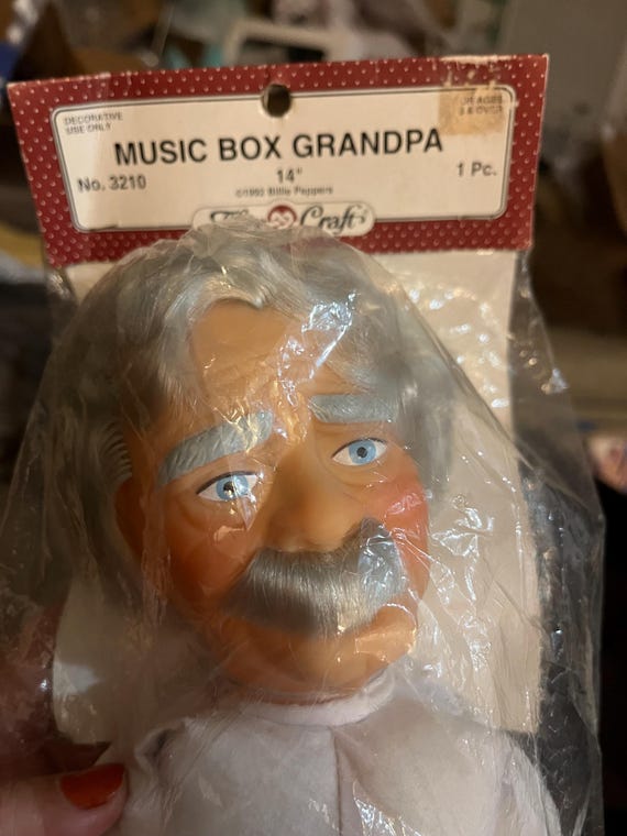 Music Gox Grandpa No. 3210 14" Fibre Craft Some Grandpa has some age spots