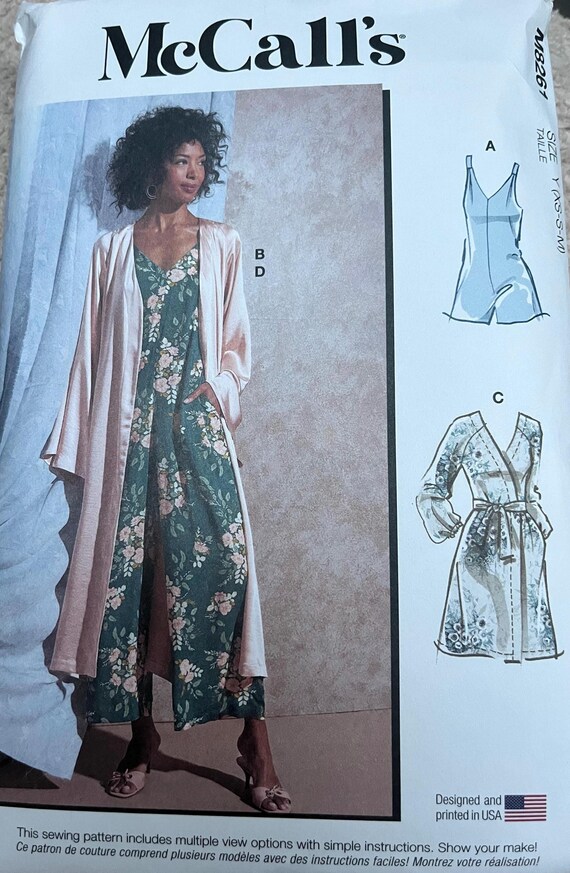 Loungeware uncut sewing patterns Romper and Robe Mcall’s Size Y (XS - S - M)