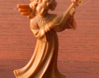 Minature Resin Figurines - 6 Figurines - Angels, Musicians, and Villagers