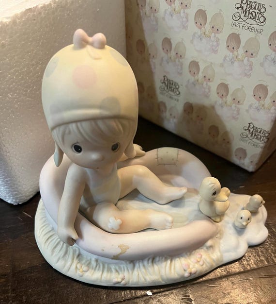 Precious Moments August 1988 Enesco Figurine W/ Original Box Bathtime Fun - Kids Room Decor