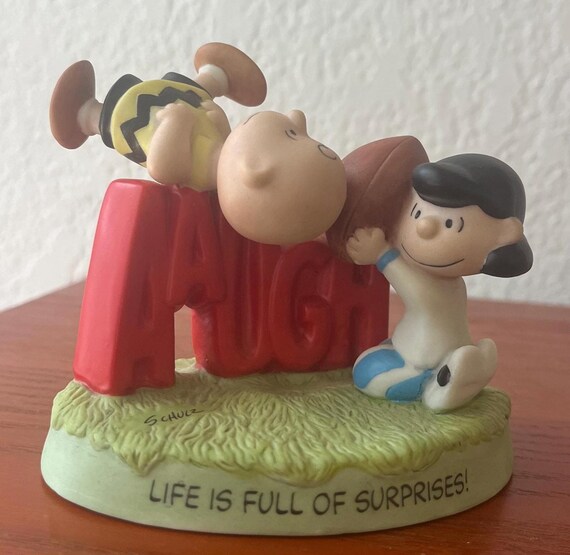 Peanuts Charlie Brown and Lucy Fall Ball w/ COA and Original Box