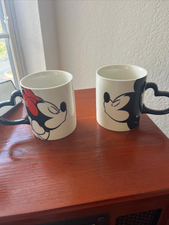 Disney Mickey and Minnie Mouse His and Hers Coffe Cups