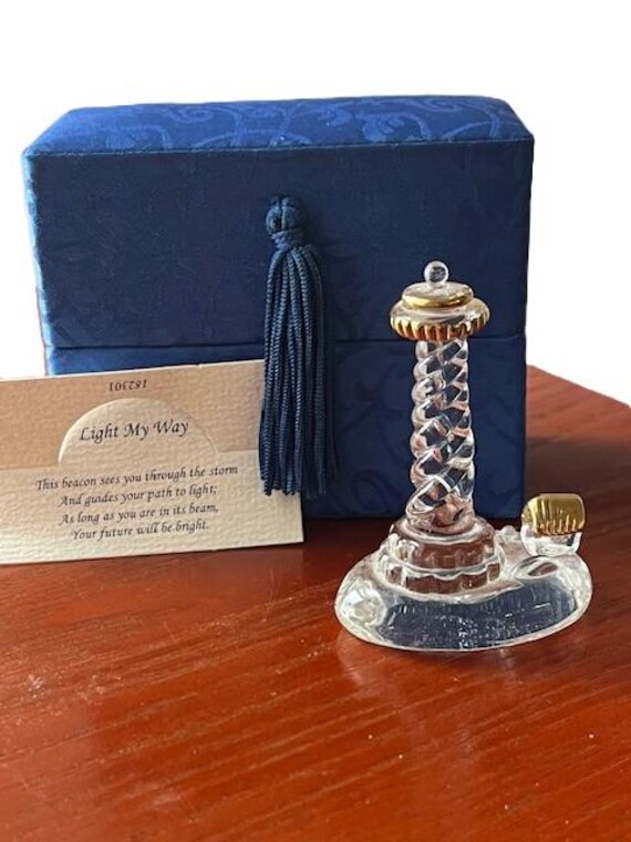 Vintage 1999 Light My Way Lighthouse Glass Figurine Messenger with Original Box