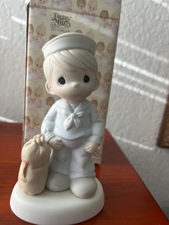 Bless Those Who Serve Their Country 1991 Enesco Precious Moment Collectible Figurine W/ Original Box