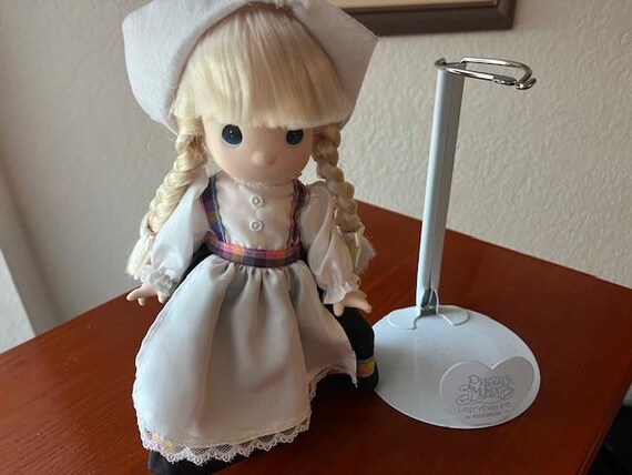 Vintage Precious Moments Children of the World Doll Kari Holland