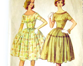 Vintage Dress Pattern / McCall's 5366 / Full Skirt / Scoop Neck V Back / Lucy Dress / Rockabilly Style / Vintage Sewing Pattern / Size 11
