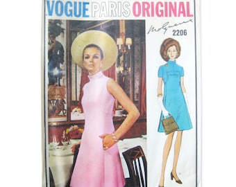 1969 Vintage Vogue Paris Original 2206, MOD Dress, Molyneux Design, That Girl, Scooter Dress with Pockets, Vintage Sewing Pattern / UNCUT