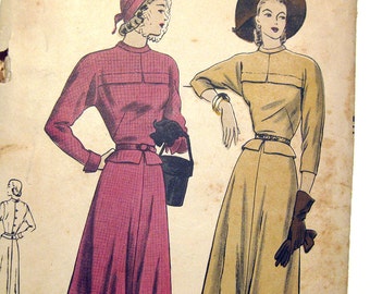 1940s Vintage Vogue Dress Pattern / Fitted Peplum Waist Dress with Four-Gored Circle Skirt / Day Dress /  Vogue 6144 // Size 12