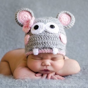 Crochet Hippo baby hat....photo baby hat...crochet baby hat...adorable hippo baby photo prop